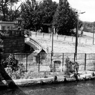 Grenzanlagen an der Glienicker Brücke im Jahr 1978 - Foto: BStU, MfS HA VI 14680 Bl. 11