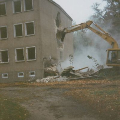 Bildreihe über den Abriss der Grenztruppen-Kaserne im Jahr 1992 - Foto: Privatbesitz